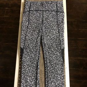LIKE NEW Lululemon Sole Training Crop